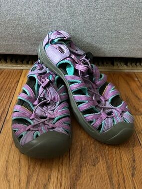 Keen Youth Girls Whisper Dewberry/Baltic Waterproof Hiking Sandals Size 5 US